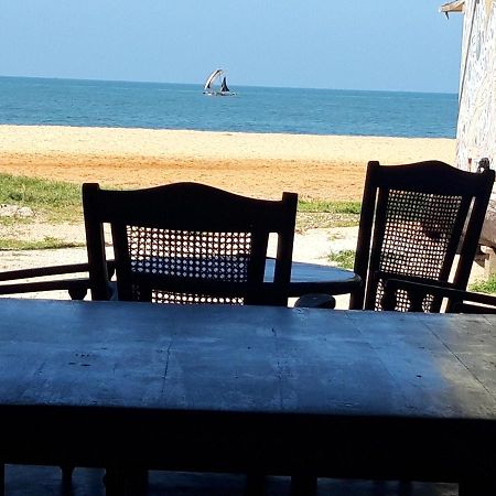 The Sea House Hotel Kudapaduwa Exterior photo